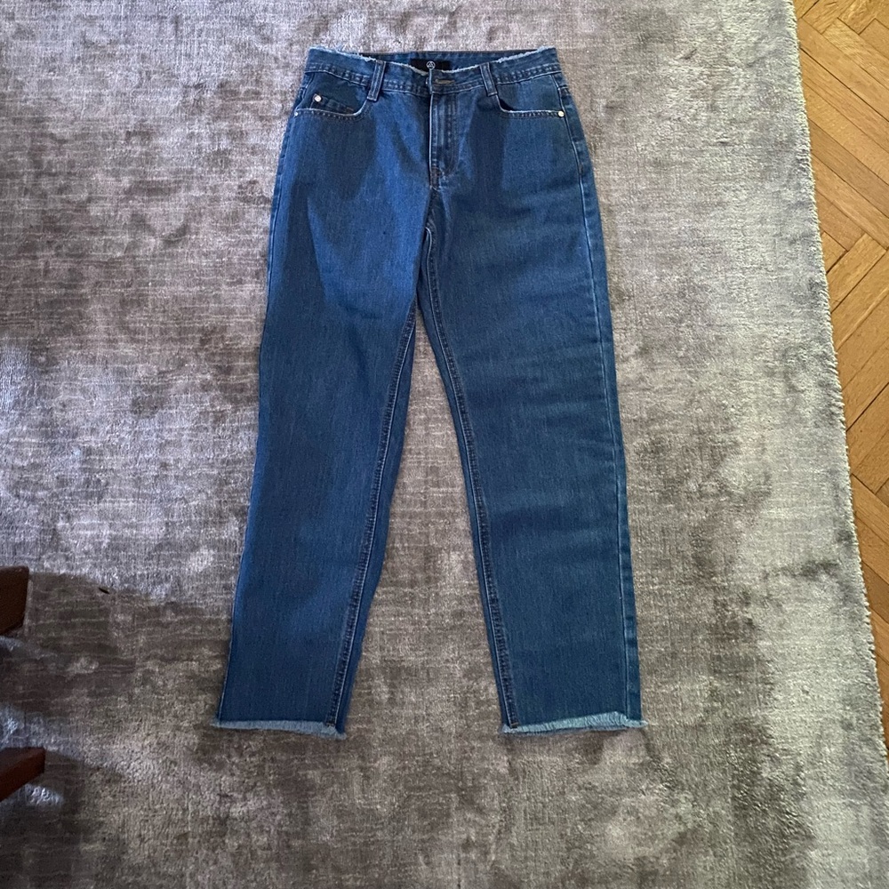 Mid rise mom jeans